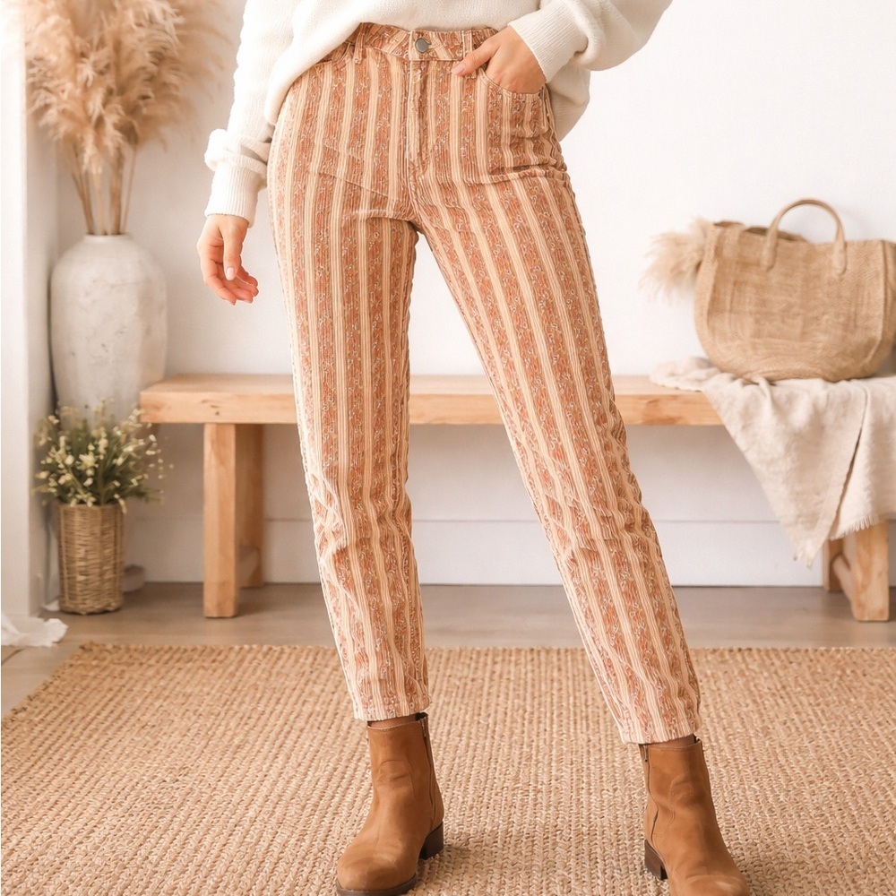 BDG Urban Outfitters Mom High Rise Corduroy Pants Floral Stripe 26 Soft Vintage